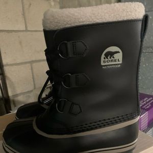 Sorel Yoot PAC Youth snow boots